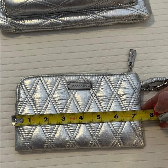 Baggallini Shimmering Silver Quilted Crossbody Bag - Picture 11 of 12